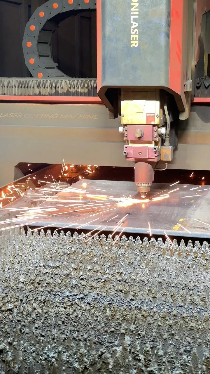 Laser cutting in YC METAL FAB factory
